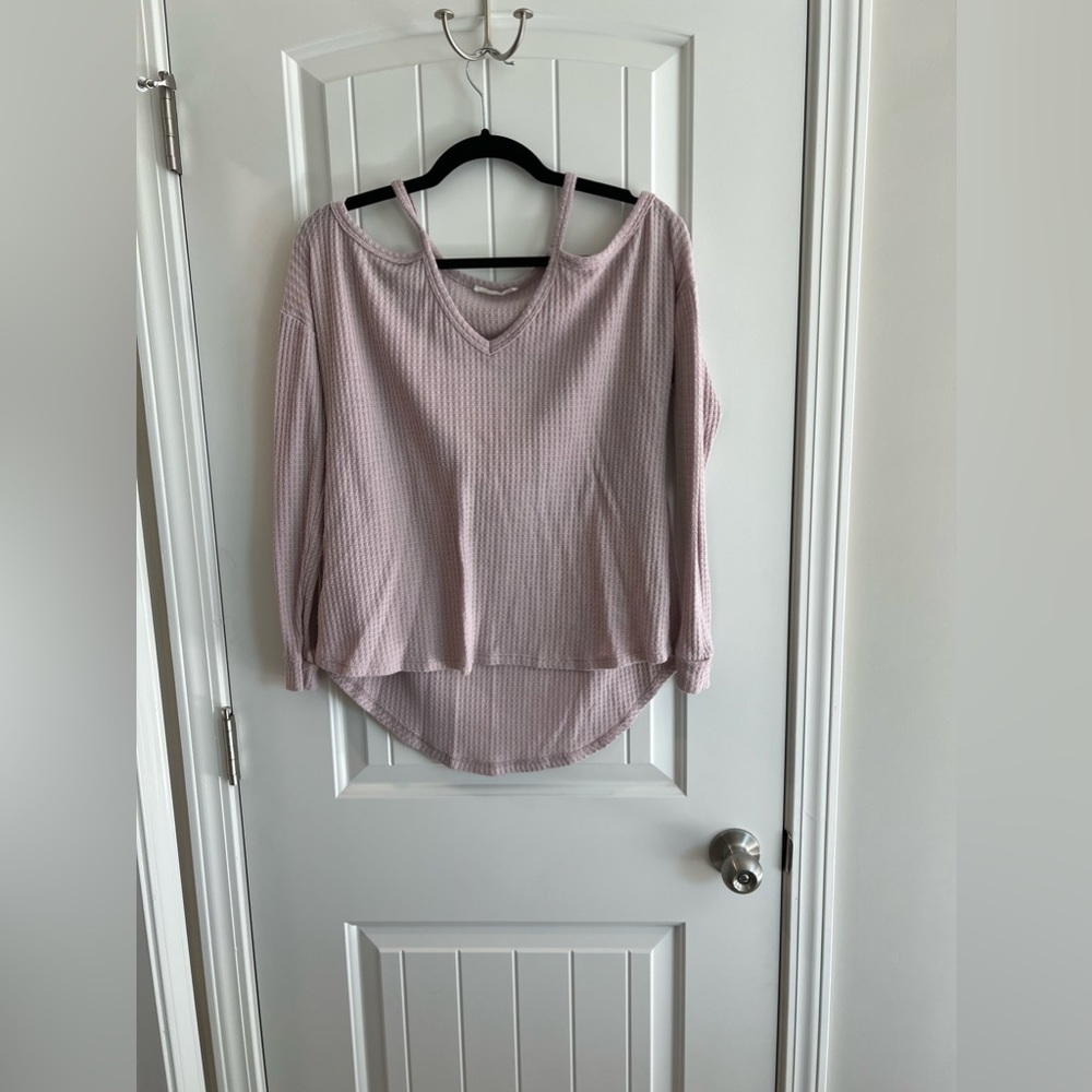 Women’s Honey Punch Waffle Knit Cold Shoulder Sweater in Medium